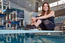 Luego de que se colgaran la medalla de bronce en la prueba de saltos sincronizados desde la plataforma de 10 metros, el deporte mexicano se rindió ante las clavadistas ale orozco y gabriela agúndez. Ckp Hhgeezamzm