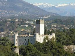 Chateau De Villeneuve Loubet Situe Sur La Commune D Eponyme Alpes Maritimes Et La Region Provence Alpes Cote D Azur Fran Cote D Azur Chateau France Le Manoir