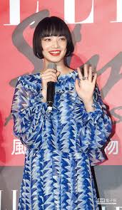 She started modeling at 12. å°æ¾èœå¥ˆæ'²å°é ˜çŽå¿ƒç¹«ç¾Žé£Ÿ ç„¦é»žè¦èž ä¸­åœ‹æ™‚å ±