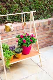 Diy Ladder Plant Stand For Making A Compact Garden Fall For Diy Decoration Boheme Decoration Bois