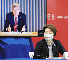 バッハ会長と言い、安倍前総理といい『精神論』に賭けるしかないのでしょうか。 何度でも言います。 精神論で感染症は根絶しません。 アベノマスクや徹底検査しない方針は間違いとの認識で 政策を立て直していくしかありません。 En0tp9r7vfua9m