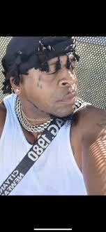 Hi could does anyone know Darren the Evri delivery driver ? If so could you  please pm me his number, need to contact him .