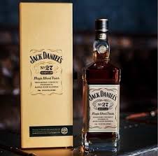 Jack Daniel S Gold 27 Jack Daniels Whiskey Bottle Alcoholic Drinks Whisky
