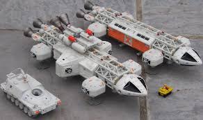 This design included a slender fuselage with fairings along the side containing fuel and an early computerized control system. it was about fifty feet long, 13 feet high, and 22 feet wide. List Of Space 1999 Vehicles Moonbase Alpha Wiki Fandom