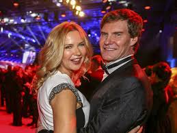 Dies ändert sich in der zweiten staffel. Veronica Ferres Und Carsten Maschmeyer Erklaren Sich Ihre Liebe