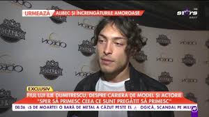 Tatăl lui este unul dintre cei mai controversaţi foşti fotbalişti, iar femeile roiesc în jurul lui! Fiul Lui Ilie Dumitrescu Despre CarierÄƒ De Model È™i Actorie Video Antena 1