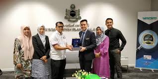 Csr (corporate social responsibility) adalah suatu konsep atau tindakan yang dilakukan oleh perusahaan sebagai rasa tanggung jawab perusahaan terhadap social maupun lingkungan sekitar dimana perusahaan itu berada. Senarai Syarikat Yang Menjalankan Csr Jenama Produk Non Muslim Halal Produk Penjagaan Diri Inilah Senarai Pasti 10 Syarikat Penghantaran Terbaik Yang Boleh Anda Gunakan Untuk Senarai Syarikat Dropshipping Yang Terkenal Ranc Akbana