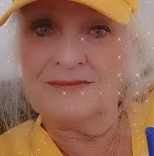 Cat groomer for petite female kitty?