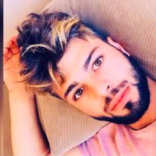 عائلة فواز نجم ، تكشف ان ابنها هرب من الحرب في سوريا عندما كان مراهقًا وحضر  لمالطا قبل 5 سنوات من ليبيا و يعمل بالجبص و الديكورات و تريد أن تعرف ماذا