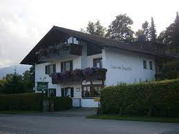 Ruhig am ortsrand gelegen, direkt am forggensee mit blick auf die alpen heißen wir sie bei uns im gästehaus forggensee herzlich willkommen. Gastehaus Am Forggensee Bewertungen Fotos Fussen Tripadvisor