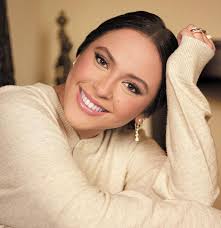 Rebeca Paz: una historia con sabor a CHOCOLATE by Revistas Grupo OPSA