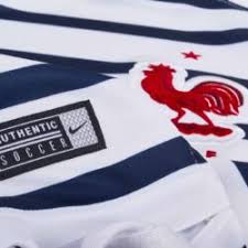 All of our jerseys are in line with international quality standards, are sewn and are very popular in various markets around the world.you can customize according to the needs, you can customize the player name, number, personality signs and so on!delivery time: Nike France Pre Match Jersey 2018 19 Soccerpro