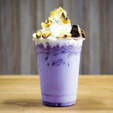 Khasiat yakult yang merupakan susu fermentasi memiliki khasiat yang hampir sama dengan yoghurt, yaitu bisa membantu proses pencernaan tubuh. Biar Makin Up Date Yuk Coba 12 Rekomendasi Resep Minuman Kekinian Mudah Dibuat Ini Di Rumah 2020