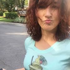 Leah Brazee (@leahbrazee)