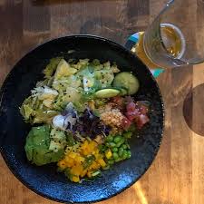 Medlineplus reports that each g of carbohydrates has four calories. Tuna Poke Bowl Picture Of Cactus Club Cafe Barlow Trail Calgary Tripadvisor