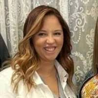 Debra Wendling's Instagram, Twitter & Facebook