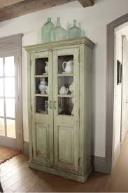 The cavaillon decor in provencal colors will brighten up your meals with sun. Decorating Ideas With Blue Green French Country Inspiration Decor De Provence Hello Lovely