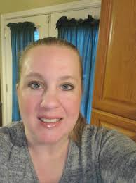 Do Luna's lips look unnatural?