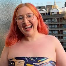 Honey Ross's Instagram, Twitter & Facebook