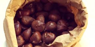 Per questo le castagne vanno sistemate su una teglia ricoperta con della carta da forno e. Castagne Al Forno Drmamma