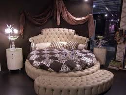 Letto tondo #bed #letto #round #tondo. Un Letto Tondo In Camera Da Letto Ecco 27 Esempi Magnifici