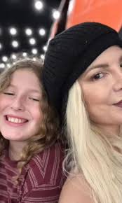 Dean McDermott, ex Mary Jo Eustace reunite as Tori hangs with kids