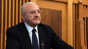 Luca net düşük maliyet ve yüksek performansı ile tüm kobi i̇şletmelerin yanında! Coronavirus Italia La Campania Resta Arancione Per De Luca La Protesta Dei Commercianti A Napoli