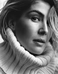 Rosamund recently revealed that she hoped to unsettle audiences with 'i care a lot' and admits that she was attracted to the film as it would make viewers feel uneasy. J7 5smzknbfoxm