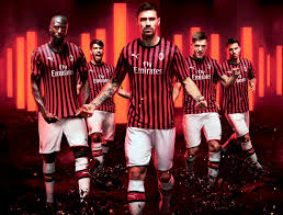 Descubre la plantilla del equipo ac milan para la temporada 2020/2021 : Puma Presenta Nueva Camiseta Del Club Italiano Ac Milan