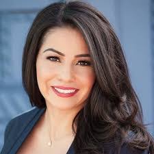 Amanda Moya's Instagram, Twitter & Facebook