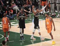 The bucks compete in the national basketball associatio. Cehn0cskkyhqmm