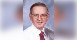 Stephen Smallwood's Instagram, Twitter & Facebook