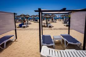Tavira island (ilha de tavira) ilha de tavira (tavira island) is a small, sublime island located near the town of tavira. Tavira Island Portugal 10 Kilometer Lange Insel Aus Sand Nessi S World