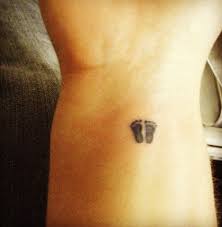 50 Perfectly Tiny Tattoos That Can Be Covered Or Shown At Will Small Tattoos Baby Tattoos Tiny Tattoos