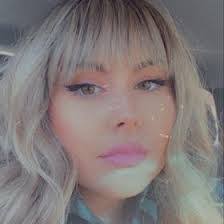 Mandi Langley's Instagram, Twitter & Facebook