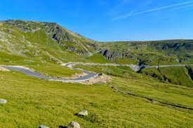 Ranca, a small village along transalpina is one of the most famous ski resorts in the country. Bilder Panoramastrasse Transalpina Rumanien Franks Travelbox