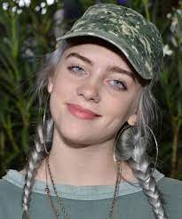 Billie eilish just dyed her hair bombshell blonde after a year and a half of having black hair with neon green roots. Billie Eilish Hair Evolution Of Her Best Colors Looks