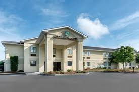 With tampa hotels like ours, you can find the best feel at ease at the quality inn & suites brandon, tampa's hotel location conveniently located off interstate 75. Quality Inn Suites Savannah North Quality Inns Port Wentworth Arestravel Com