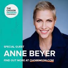 Anne Das's Instagram, Twitter & Facebook