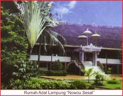 Rumah adat lampung ternyata mempunyai sebuah nama lain yang unik yakni nuwow sesat seperti yang telah dijelaskan diatas. Rumah Adat Lampung Lengkap Gambar Dan Penjelasannya Seni Budayaku