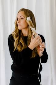 The short style is youthful, girly, cute, friendly, and easy to style. How To Get Loose Curls In 10 Minutes Natalie Yerger