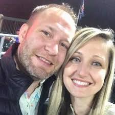 Elise Bennett and Chris Brooten's Wedding Registry