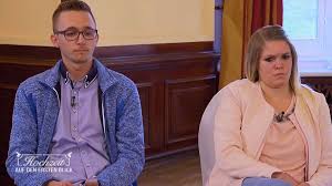 Überzeuge dich selbst, ob man es lernen kann, zu lieben. Hochzeit Auf Den Ersten Blick Daniel Blums Frau Wollte Ihm Eine Klatschen Schongau