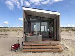 Probieren sie die einheimischen pfannkuchen im pannenkoekenhuis, das es in vielen größeren städten gibt. Luxus Strandhaus Holland Am Meer Kijkduin Luxus Ferienhaus Ferienhaus Am Strand Strandhaus Holland