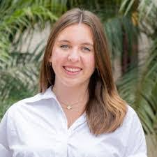 Heather Schirmer's Instagram, Twitter & Facebook