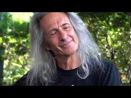 A visit with Lenny Kaye