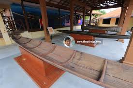 Tanjung balau fishermen museum, or muzium nelayan, is a spacious museum on the beachfront at tanjung balau in kota tinggi district of johor. Muzium Nelayan Tanjung Balau Johor