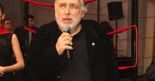 Discover more music, concerts, videos, and pictures with the largest catalogue online at last.fm. Cenaclul FlacÄƒra Condus De PÄƒunescu A Fost Interzis In 1985 In Urma Unui Incident Petrecut Pe Stadionul Din Ploiesti