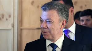 El presidente colombiano juan manuel santos, de 65 aos, apost todo su capital poltico para intentar poner fin a medio siglo de guerra interna en colombia aunque hace apenas unos das aseguraba no buscar el nobel, la recompensa llega como bastante ms que un premio consuelo en momentos en. Expresidente Colombiano Juan Manuel Santos Critica Anuncio De Trump De Quitar Recursos A La Oms