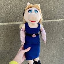 Kermit Fisher's Instagram, Twitter & Facebook